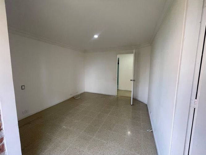 Apartamento de 4 alcobas en venta en Los Naranjos, Medellín, 135 m² · foto 8 de 14