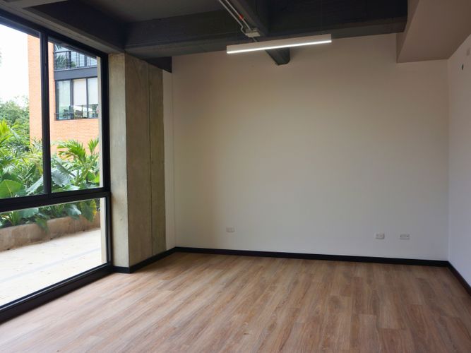 Oficina en arriendo en Cerritos, Pereira, 34 m² · foto 2 de 9