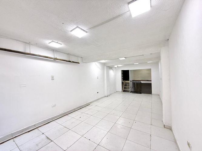 Local en arriendo en Sector Plaza De Bolivar, Pereira, 42 m² · foto 2 de 9