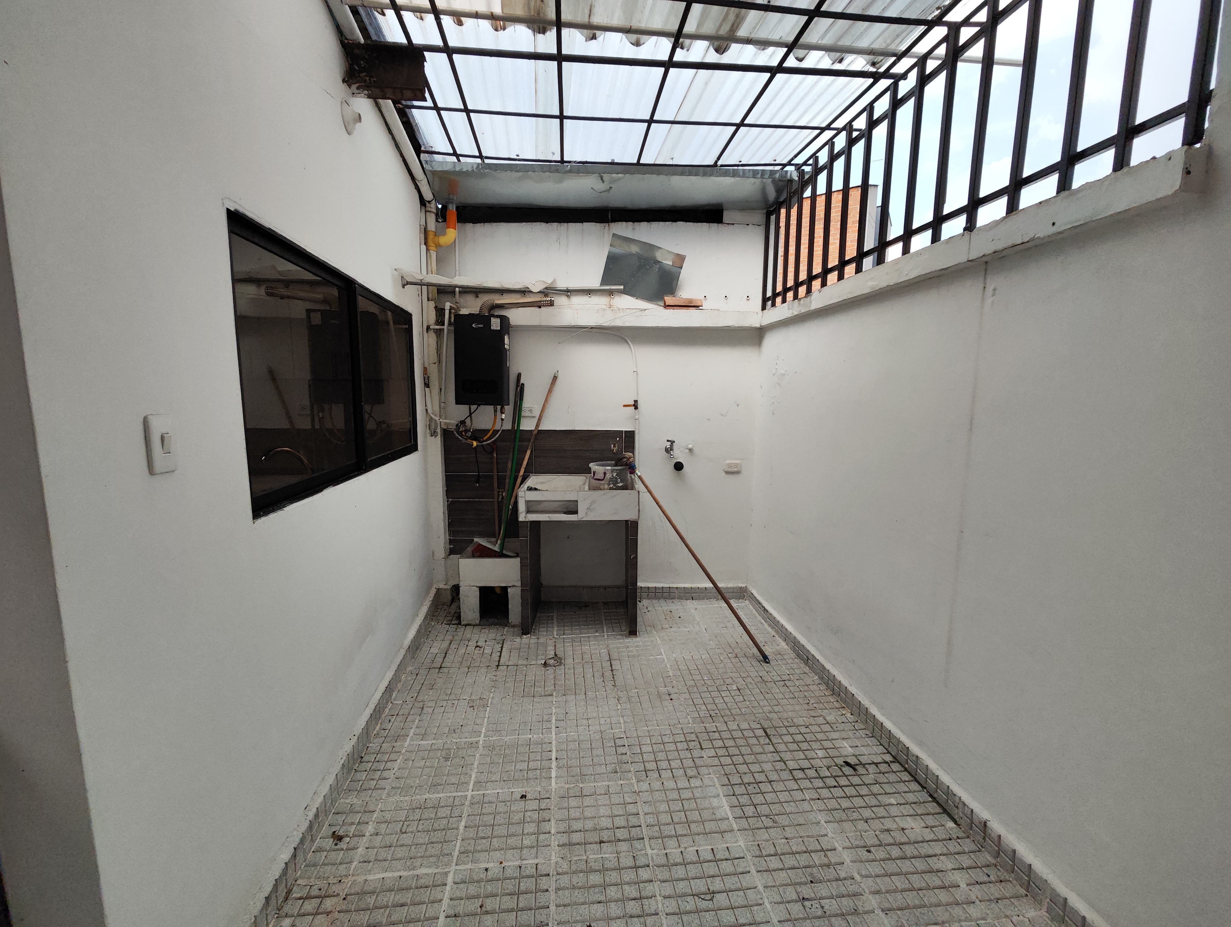 Casa en arriendo en Laureles, Medellín · foto 4 de 20