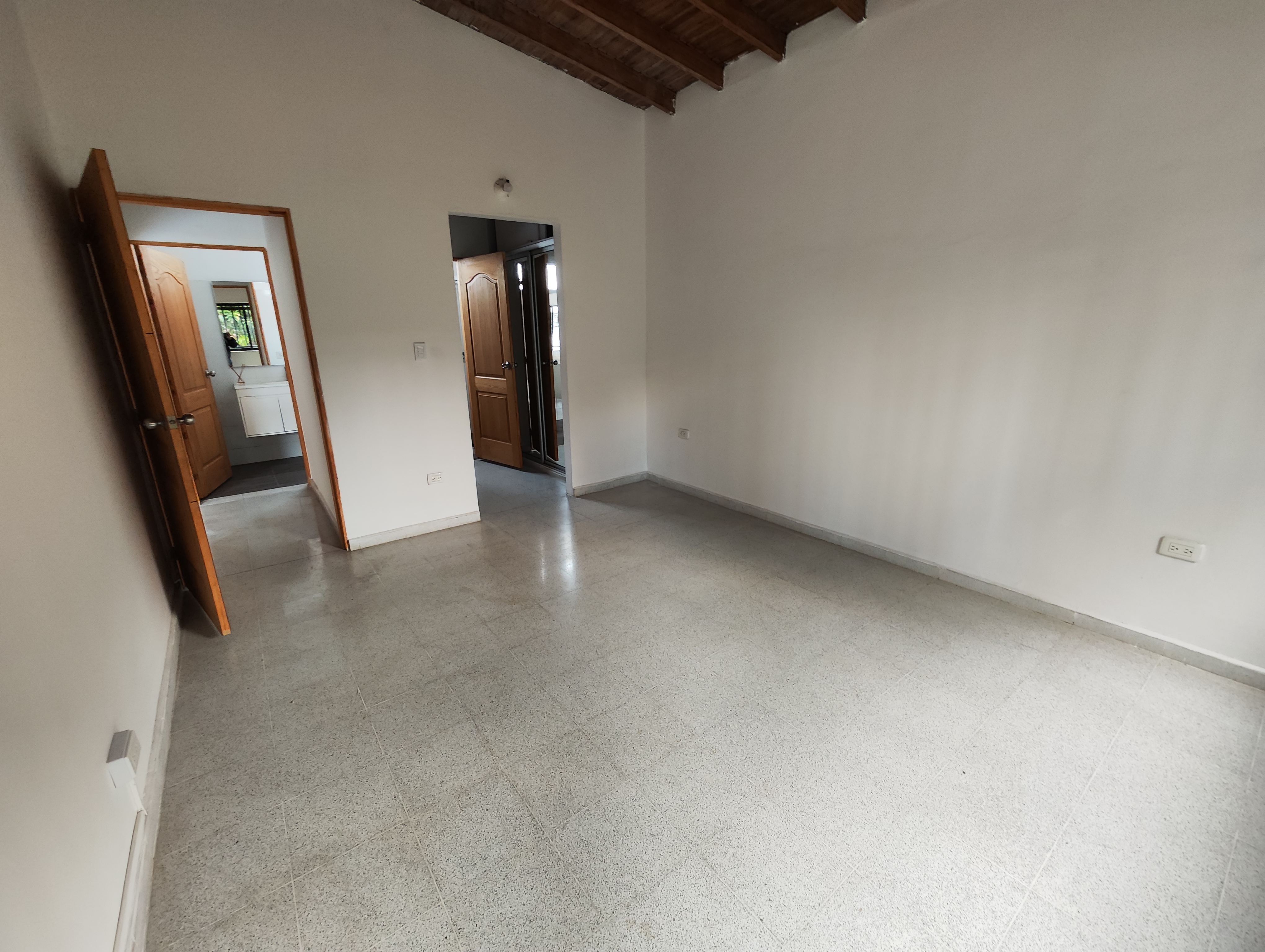 Casa en arriendo en Laureles, Medellín · foto 11 de 20