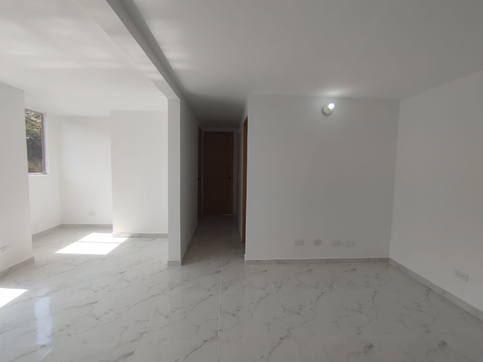 Apartamento en arriendo en Centro, Rionegro · foto 3 de 12