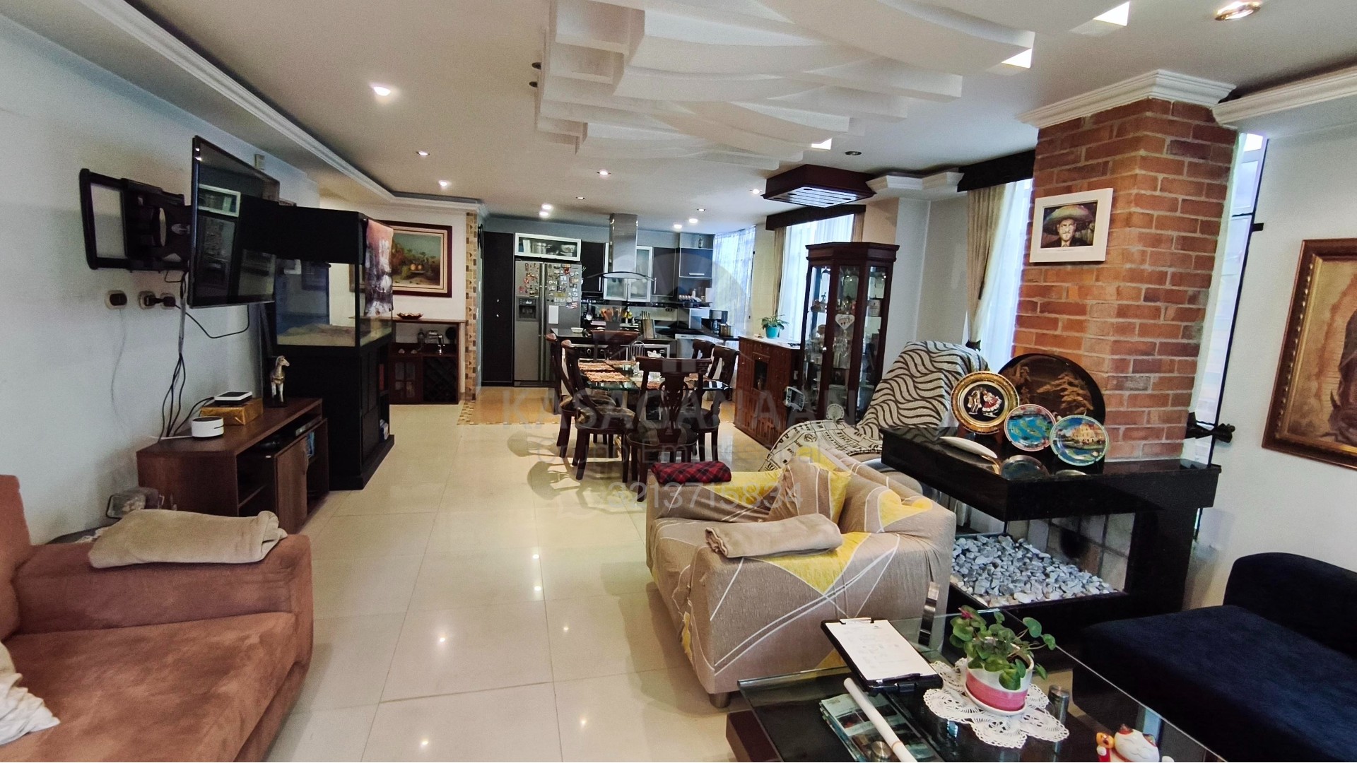 Casa en venta en La Esmeralda, Bogotá · foto 3 de 24