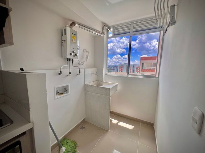 Apartamento de 3 alcobas en venta en El Porvenir, Rionegro, 56 m² · foto 7 de 24