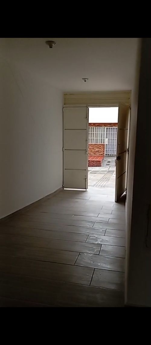 Local en arriendo en Versalles, Floridablanca, 167 m² · foto 2 de 6