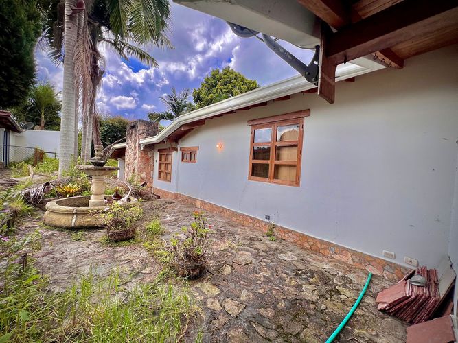 Casa de 5 alcobas en venta en Cabeceras De Llanogrande, Rionegro, 368 m² · foto 4 de 24