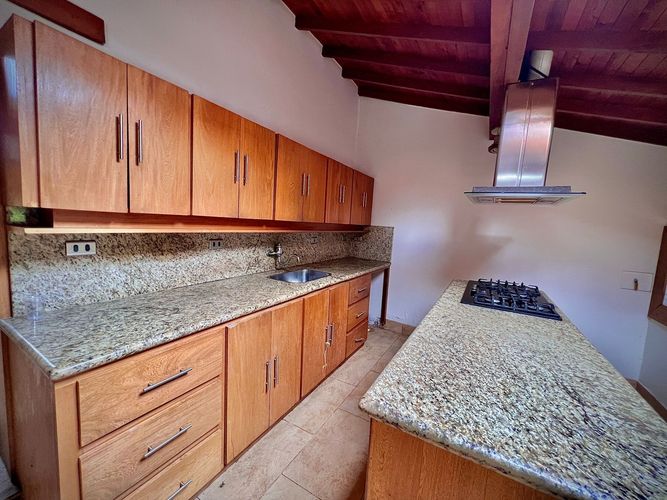 Casa de 5 alcobas en venta en Cabeceras De Llanogrande, Rionegro, 368 m² · foto 9 de 24