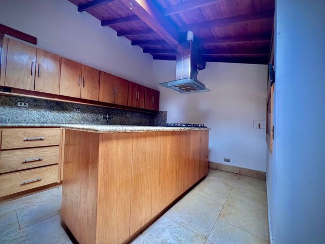 Casa de 5 alcobas en venta en Cabeceras De Llanogrande, Rionegro, 368 m² · foto 18 de 24