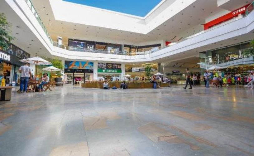 Local en venta en El Tesoro, Medellín, 264 m² · foto 8 de 9