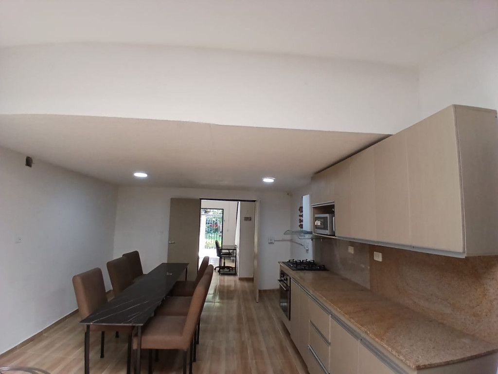 Casa en arriendo en Belen Malibu, Medellín · foto 10 de 24