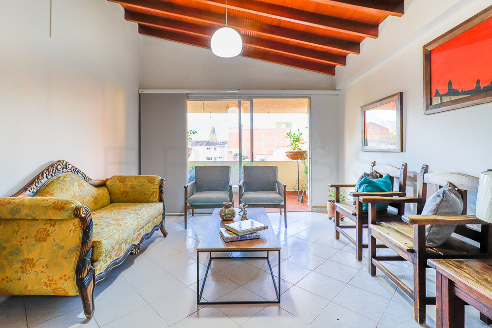 Apartamento en venta en Laureles, Medellín 2