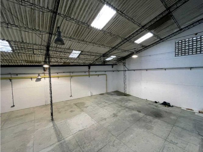 Bodega en arriendo en La Inmaculada, La Estrella, 850 m² · foto 3 de 16