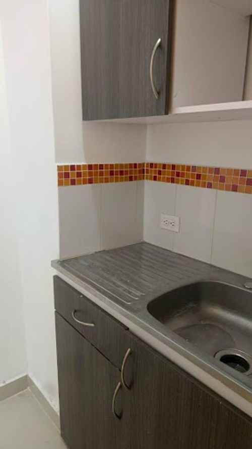 Local en arriendo en Suramericana, Medellín, 20 m² · foto 8 de 10