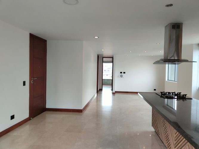Apartamento de 2 alcobas en arriendo en El Poblado, Medellín, 95 m² · foto 8 de 15