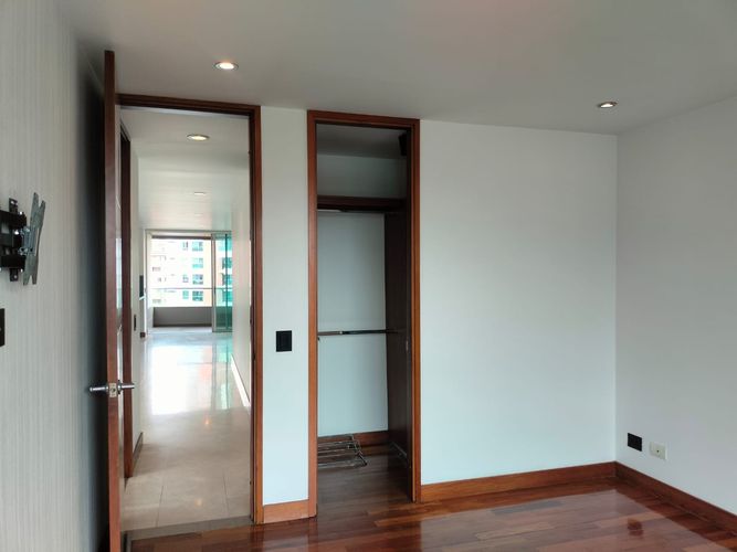 Apartamento de 2 alcobas en arriendo en El Poblado, Medellín, 95 m² · foto 12 de 15