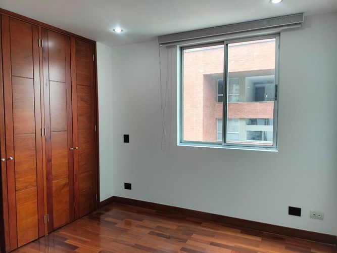 Apartamento de 2 alcobas en arriendo en El Poblado, Medellín, 95 m² · foto 13 de 15