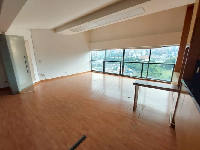 Oficina en arriendo en El Poblado, Medellín, 91 m² · foto 3 de 19