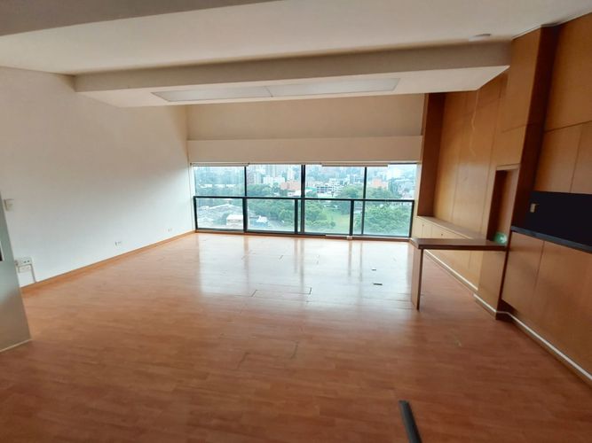 Oficina en arriendo en El Poblado, Medellín, 91 m² · foto 6 de 19