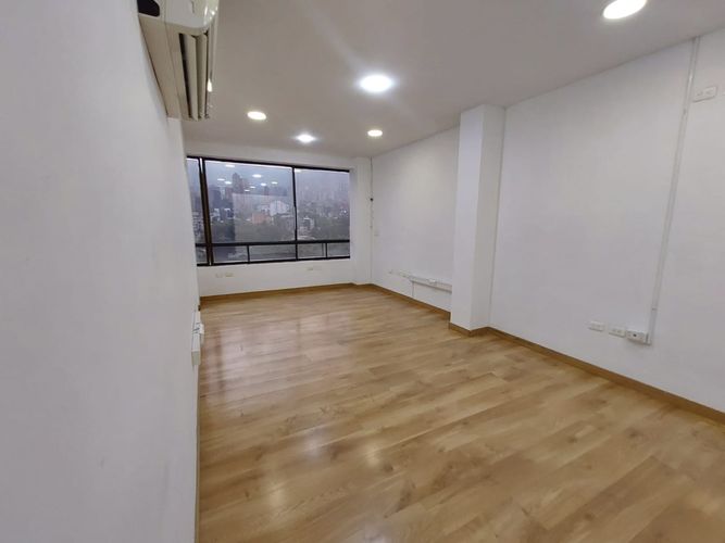 Oficina en arriendo en El Poblado, Medellín, 91 m² · foto 14 de 19