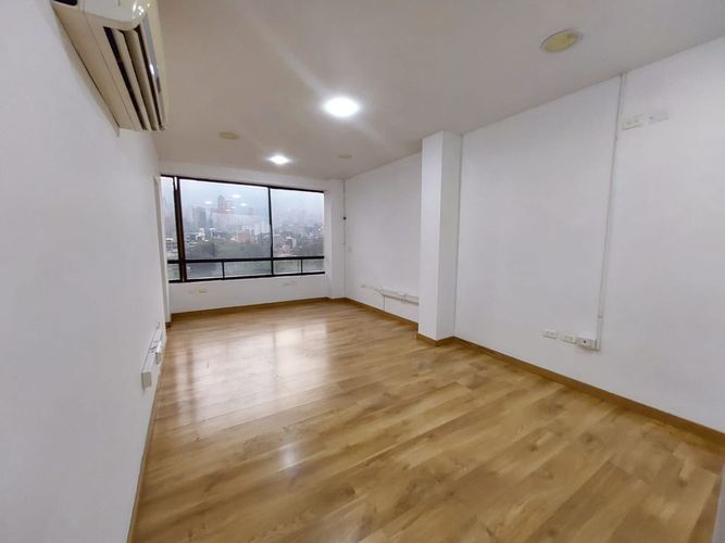 Oficina en arriendo en El Poblado, Medellín, 91 m² · foto 17 de 19