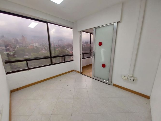 Oficina en arriendo en El Poblado, Medellín, 91 m² · foto 19 de 19