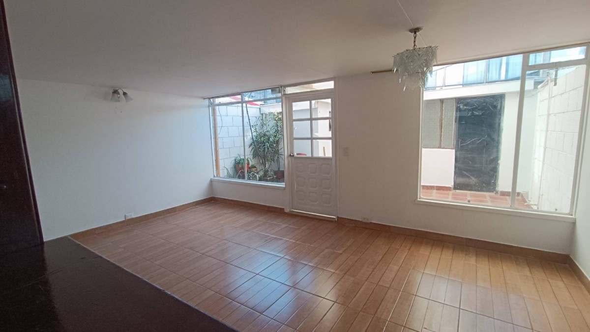 Casa en venta en Marsella, Bogotá · foto 8 de 24