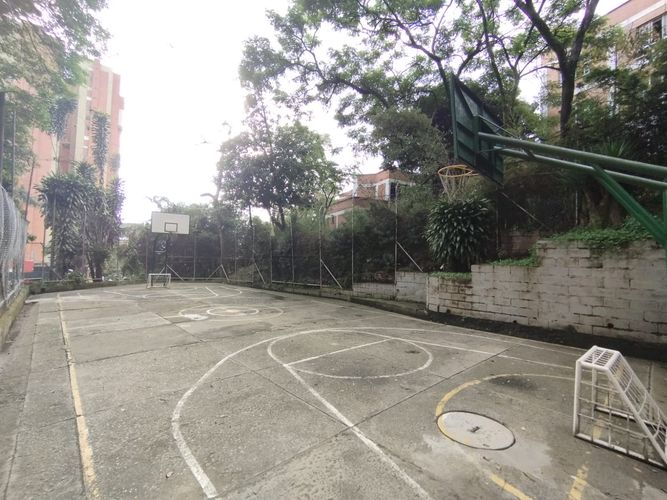 Apartamento de 3 alcobas en arriendo en Loma Del Indio, Medellín, 80 m² · foto 16 de 20