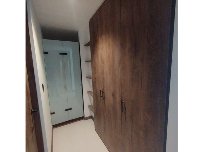 Apartamento de 3 alcobas en venta en Las Acacias, Medellín, 135 m² · foto 13 de 24