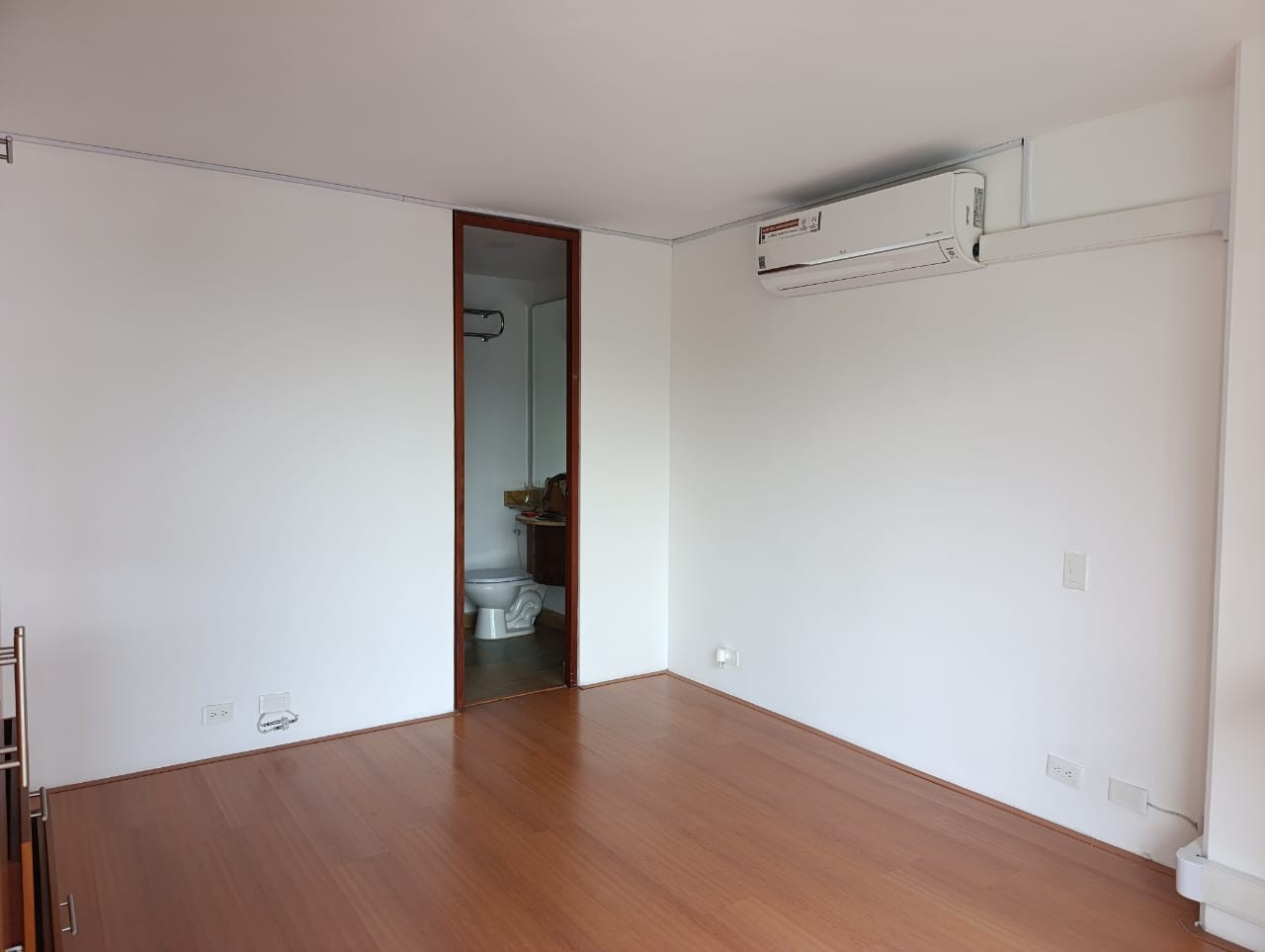 Apartamento en arriendo en El Poblado, Medellín · foto 9 de 16