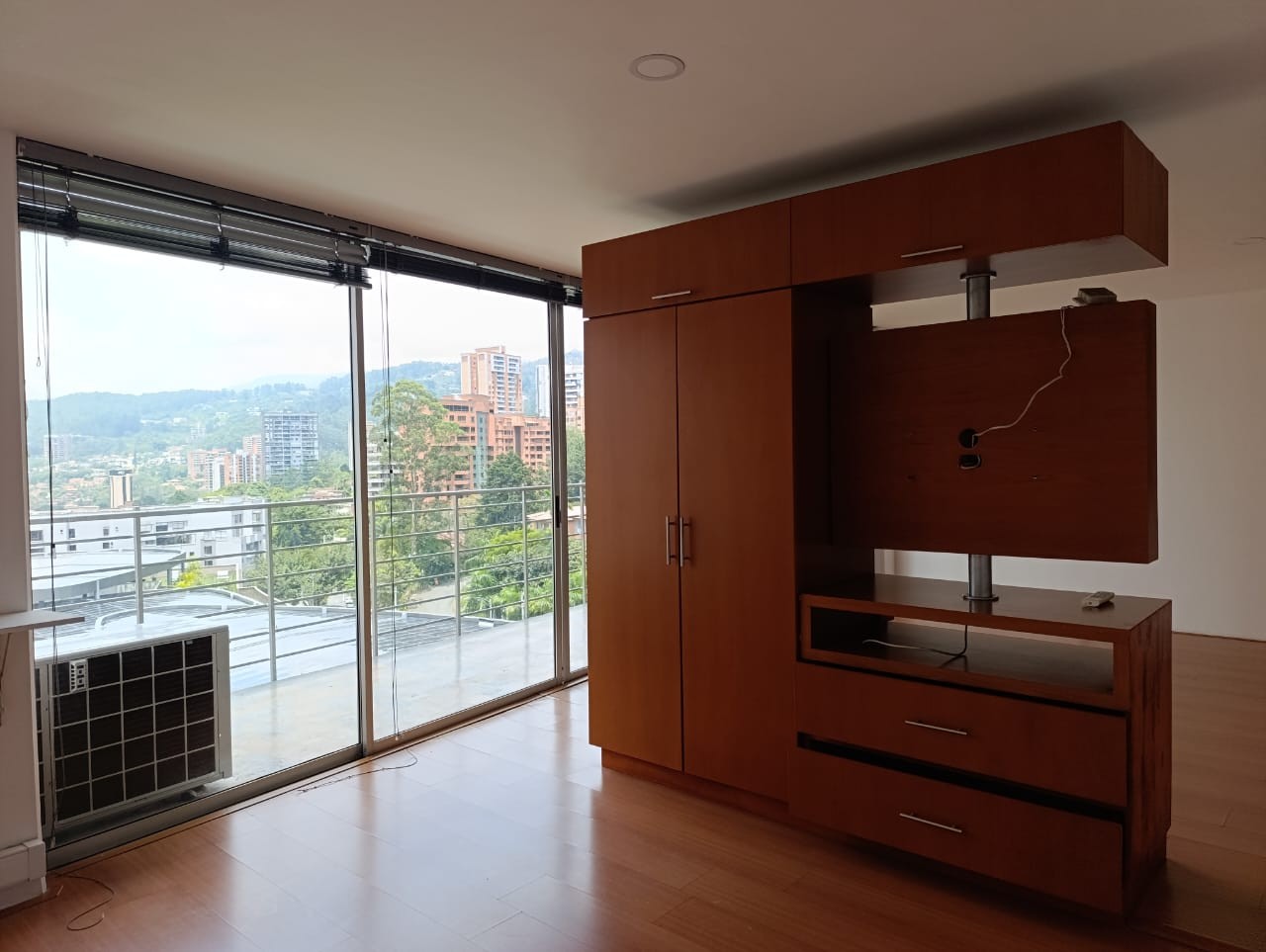 Apartamento en arriendo en El Poblado, Medellín · foto 2 de 16