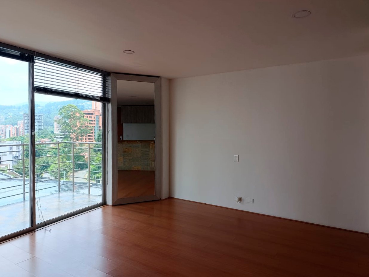 Apartamento en arriendo en El Poblado, Medellín · foto 4 de 16