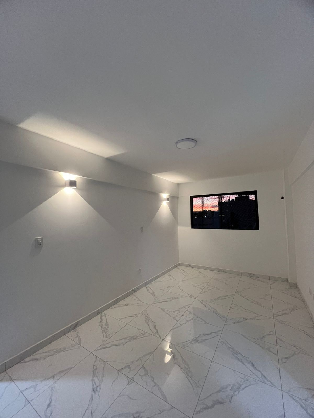Departamento en Microcentro de CDE Edificio La Maison (7° piso) - ¡Inversión Estratégica! — foto 3