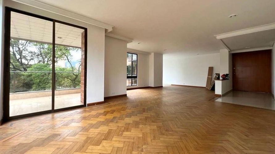 Apartamento de 3 alcobas en arriendo en Alejandría, Medellín, 195 m² · foto 2 de 20