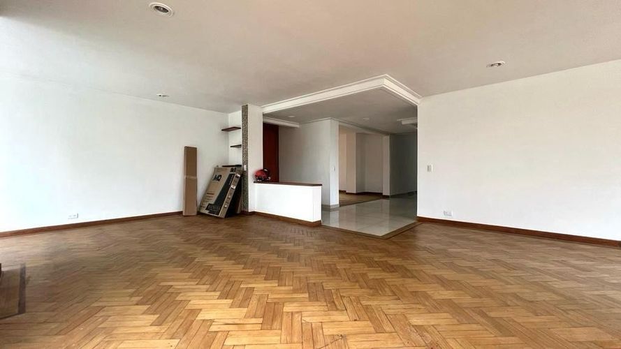 Apartamento de 3 alcobas en arriendo en Alejandría, Medellín, 195 m² · foto 3 de 20