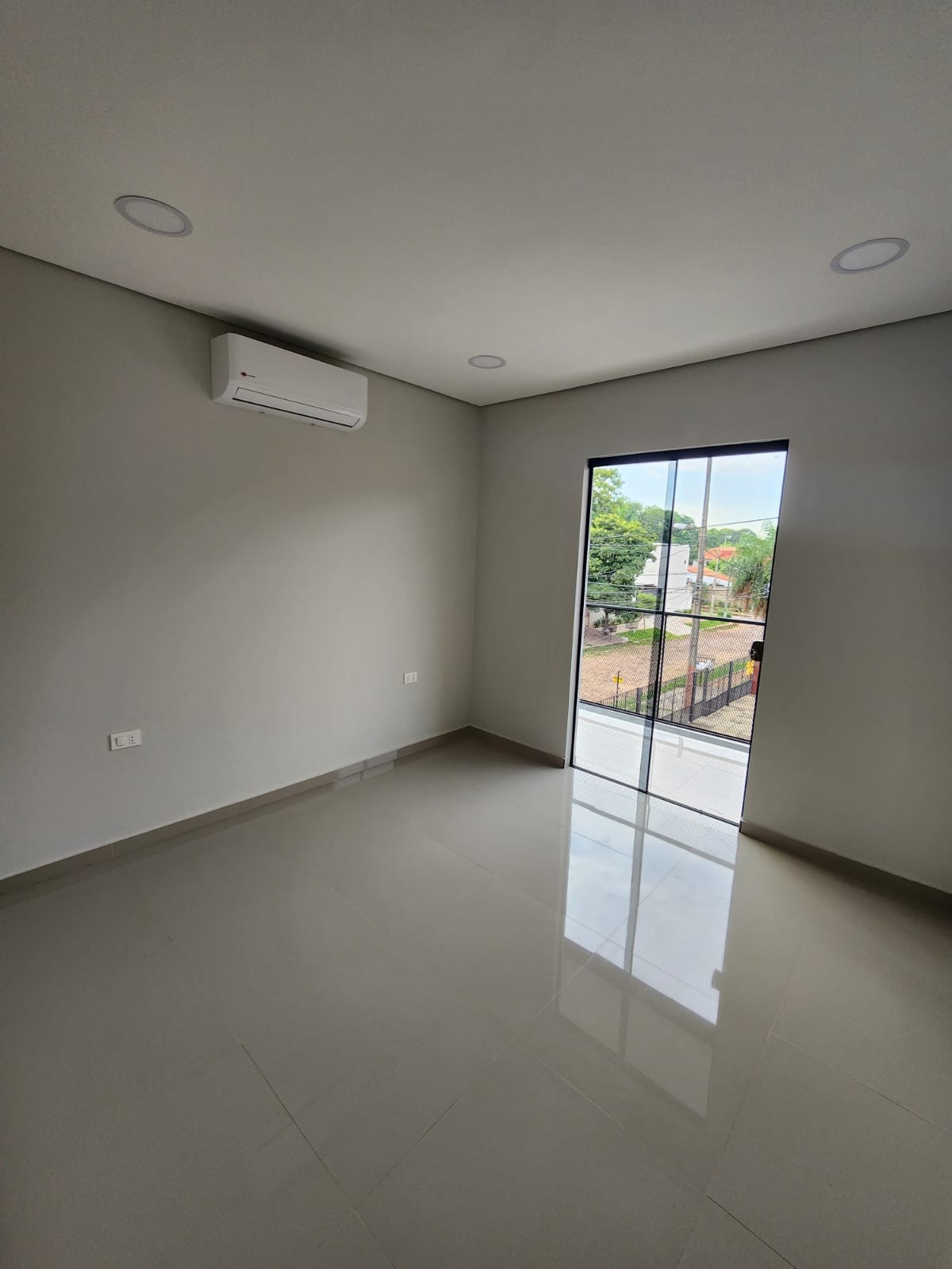 Dúplex en venta en Lambaré — foto 2