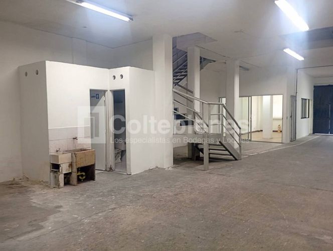 Bodega en arriendo en Colombia, Medellín, 312 m² · foto 3 de 18