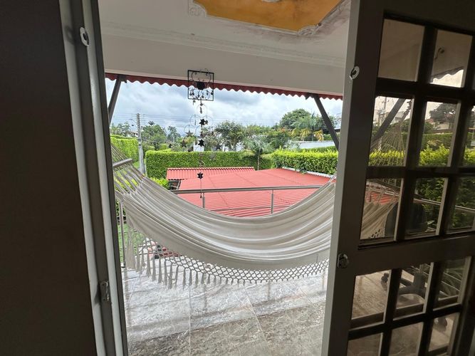 Casa de 10 alcobas en venta en El Guayabo, Armenia, 400 m² · foto 9 de 24