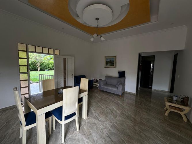 Casa de 10 alcobas en venta en El Guayabo, Armenia, 400 m² · foto 11 de 24