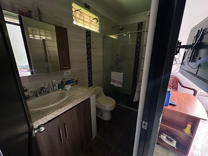 Casa de 10 alcobas en venta en El Guayabo, Armenia, 400 m² · foto 14 de 24