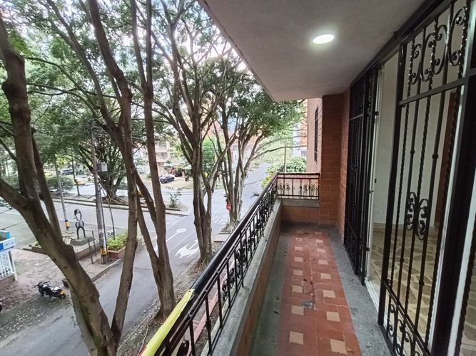 Apartamento de 3 alcobas en arriendo en La Castellana, Medellín, 113 m² · foto 4 de 20