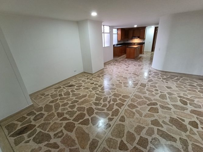 Apartamento de 3 alcobas en arriendo en La Castellana, Medellín, 113 m² · foto 7 de 20