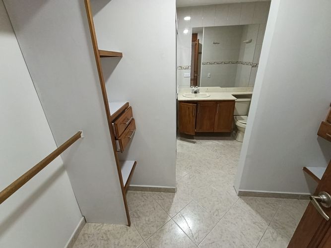 Apartamento de 3 alcobas en arriendo en La Castellana, Medellín, 113 m² · foto 19 de 20