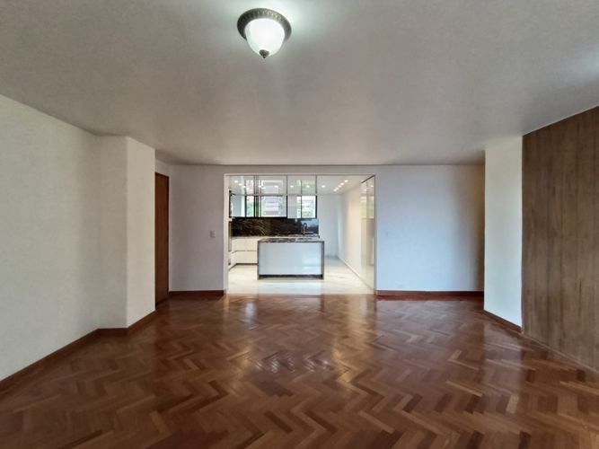 Apartamento de 2 alcobas en arriendo en El Poblado, Medellín, 102 m² · foto 9 de 20
