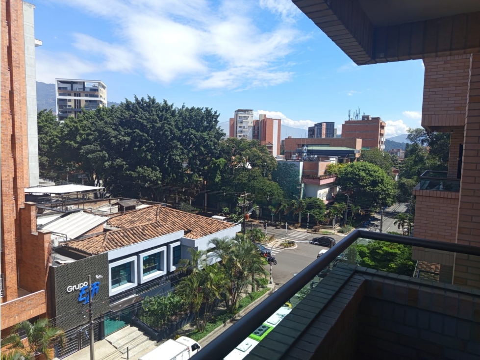 Apartamento en venta en Laureles, Medellín 2