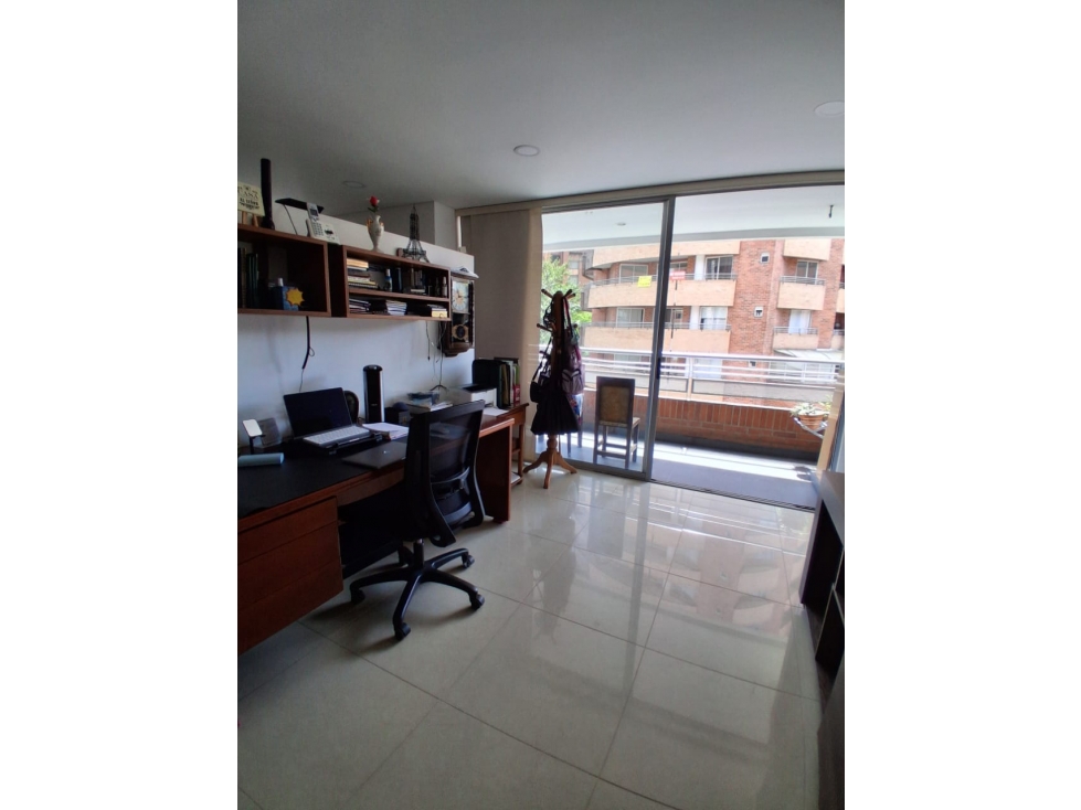 Apartamento en venta en Laureles, Medellín 2