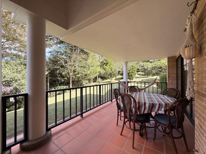 Casa de 4 alcobas en venta en Quirama, El Carmen de Viboral, 375 m² · foto 3 de 21
