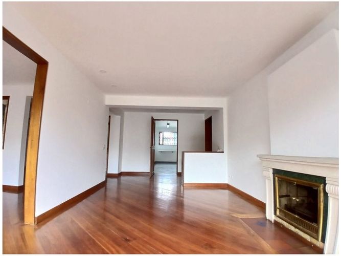 Apartamento de 2 alcobas en venta en Bella Suiza, Bogotá, 151 m² · foto 4 de 17