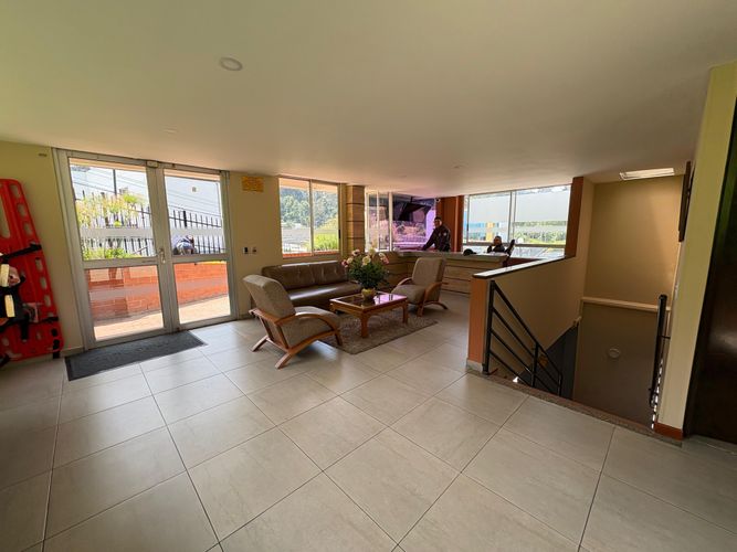 Apartamento en venta en Altos De Chozica, Bogotá · foto 2 de 21