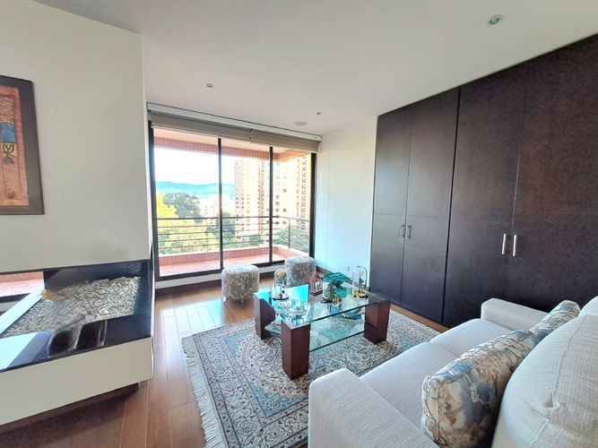Apartamento de 3 alcobas en venta en Altos De Suba, Bogotá, 313 m² · foto 2 de 24