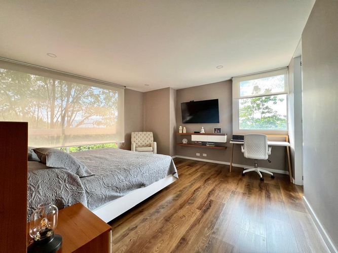 Apartamento en arriendo en Urbanización Las Cumbres, Medellín · foto 2 de 20